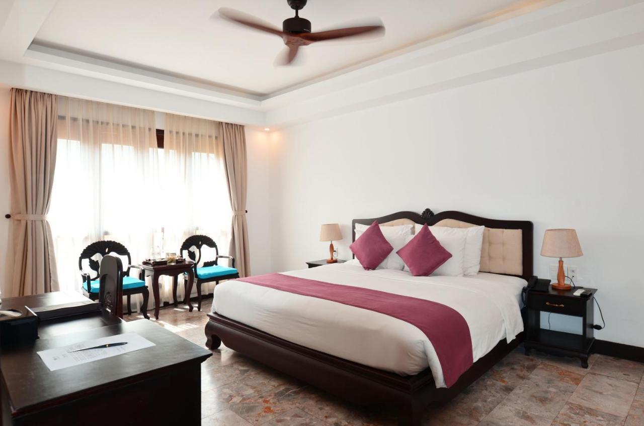 Hoian Central Hotel Hoi An Bagian luar foto